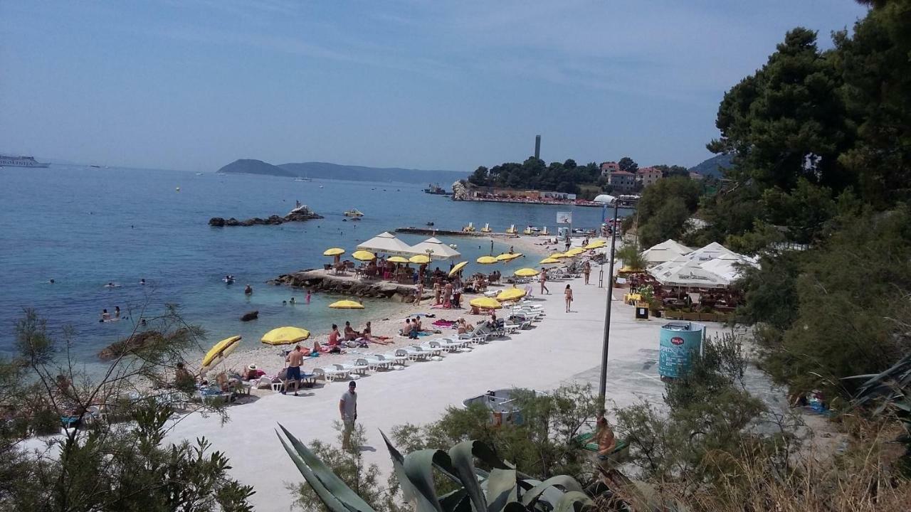 Holiday Home Aspalathos - With Free Parking, Near The Beach, A Few Minutes' Walking Distance To The Unesco Palace Сплит Экстерьер фото