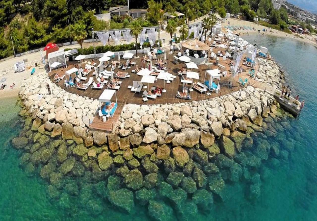 Holiday Home Aspalathos - With Free Parking, Near The Beach, A Few Minutes' Walking Distance To The Unesco Palace Сплит Экстерьер фото