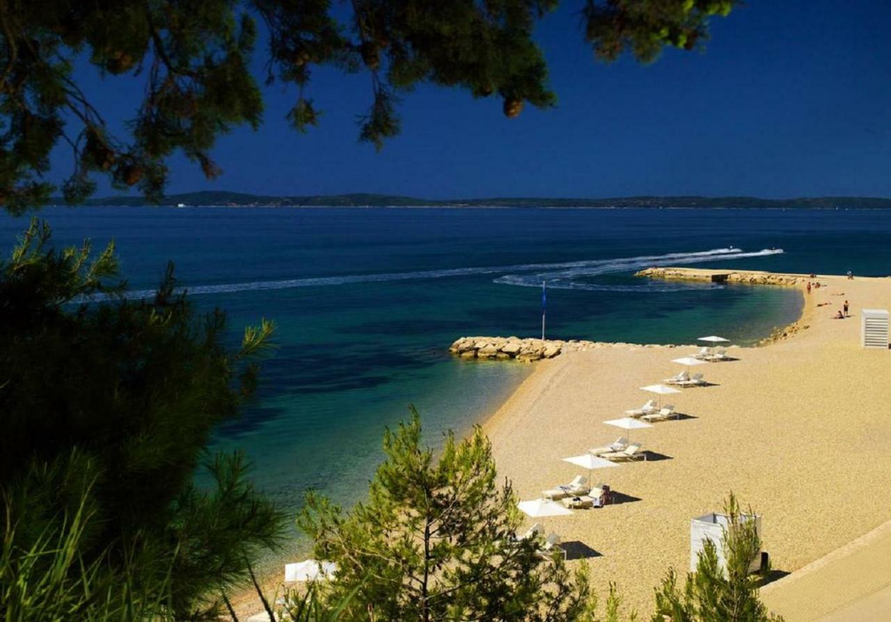Holiday Home Aspalathos - With Free Parking, Near The Beach, A Few Minutes' Walking Distance To The Unesco Palace Сплит Экстерьер фото