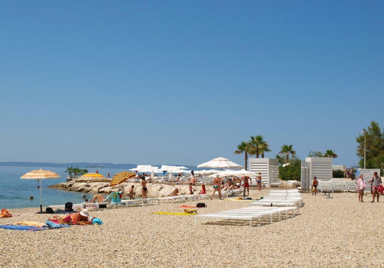 Holiday Home Aspalathos - With Free Parking, Near The Beach, A Few Minutes' Walking Distance To The Unesco Palace Сплит Экстерьер фото